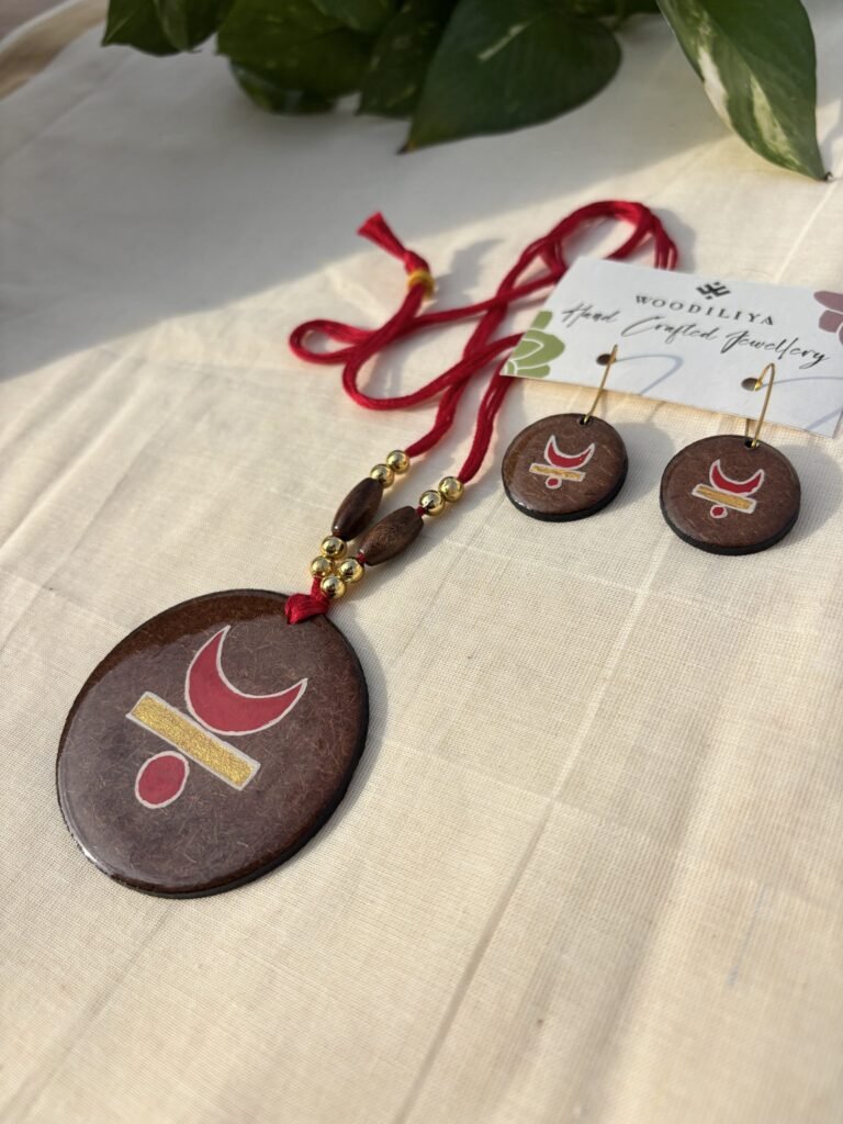 Chandrakor necklace Traditional Chandrakor statement necklace handmade Ethnic crescent moon necklace handmade jewellery